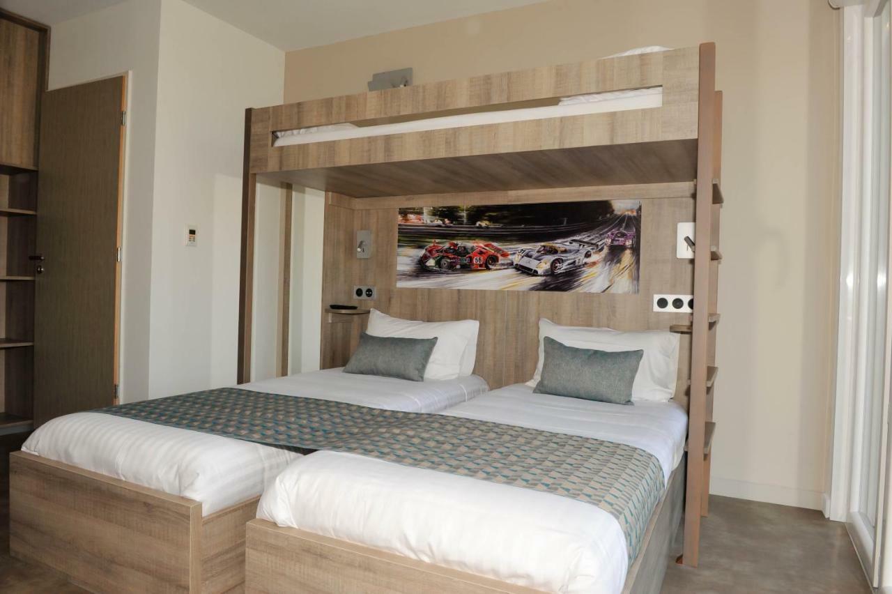 Residence Des Pilotes Le Vigeant ภายนอก รูปภาพ